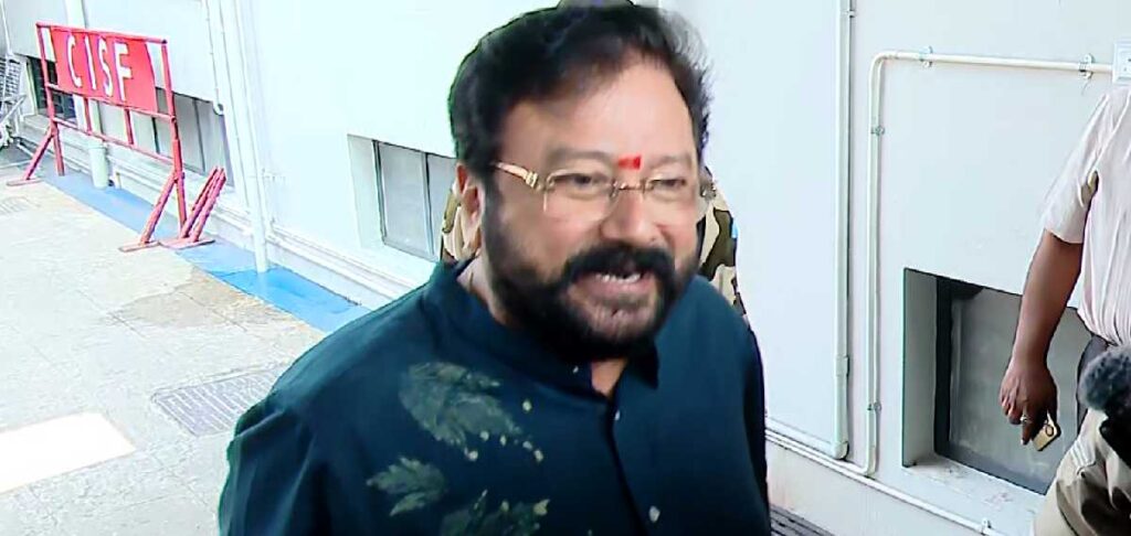 'ശബരിമല മലയാളികളെ സംബന്ധിച്ച് പ്രത്യേക വികാരമാണ്. എത്രയോ ക്ഷേത്രങ്ങൾ ഉണ്ടെങ്കിലും ശബരിമല ഓരോ ഭാരതീയനേയും സംബന്ധിച്ച് പുണ്യ സ്ഥലമാണ്. ഇത്തരം തട്ടിപ്പ് നടന്നിട്ടുണ്ടെങ്കിൽ അതിൽ സത്യം 100% വെളിച്ചത്തു കൊണ്ടുവരണം. അതിൽ ബന്ധപ്പെട്ടിട്ടുള്ളവരെ വെളിച്ചത്തു കൊണ്ടുവരാൻ ഓരോ മലയാളിയും ബാധ്യസ്ഥരാണ്. ആ മലയാളികളുടെ കൂട്ടത്തിൽ പെട്ട ആളാണ് ഞാനും,' ജയറാം പറഞ്ഞു.